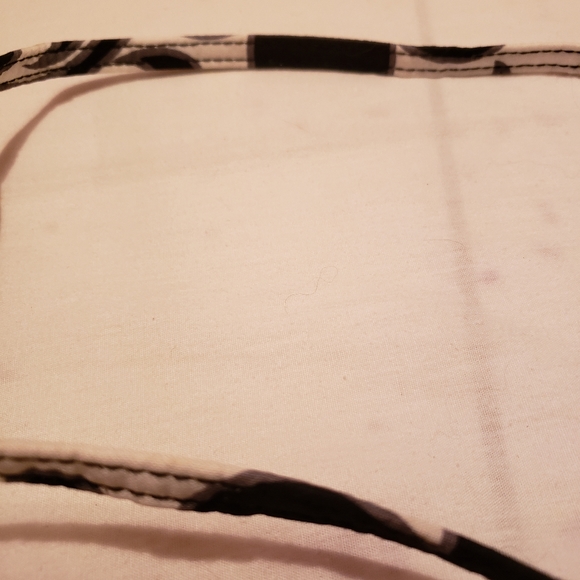 Vera Bradley Crossbody - Picture 5 of 8